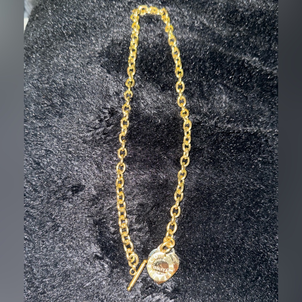 Engraved Gold Heart Tag Necklace - Picture 8 of 8